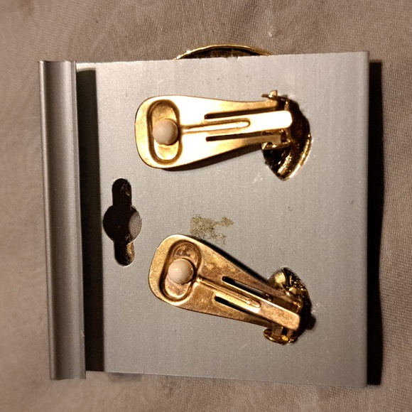 Vintage Teardrop Glass Earrings Clip on Style Comfortable Gold/Purple Women's OS - Picture 3 of 3